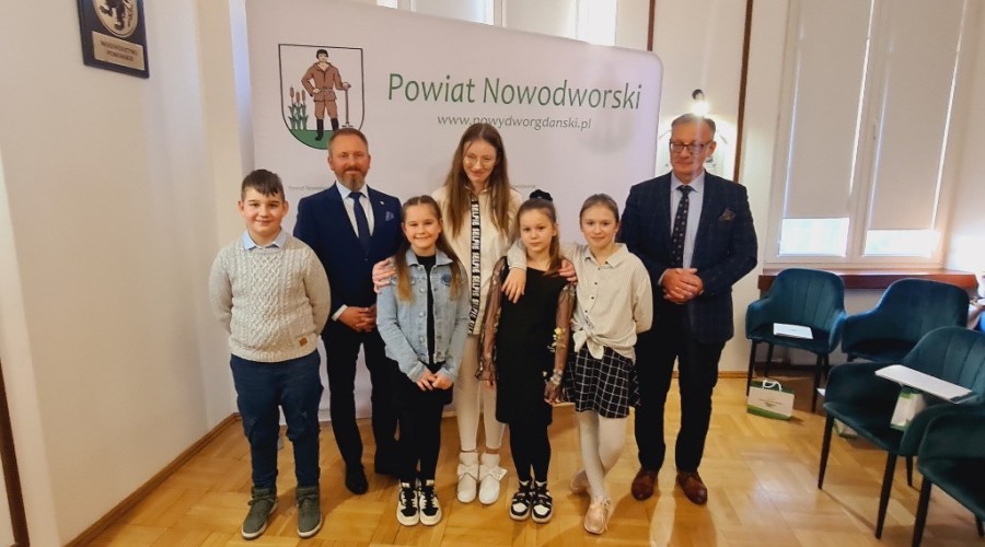 Nagrody sportowe Powiatu Nowodworskiego wręczone. (37)