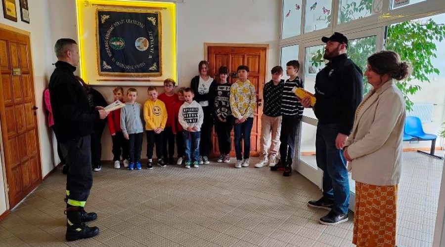 mlodziex zapobiega pożarom (3)