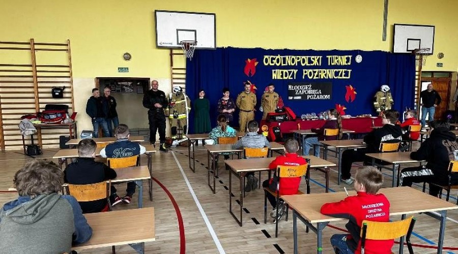 mlodziex zapobiega pożarom (6)