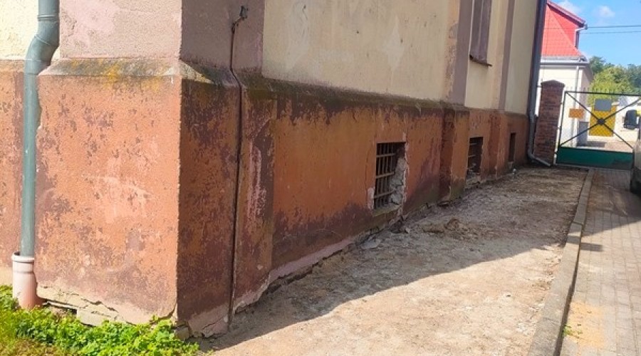 Nowy Dwór Gdański. Rozpoczęły się prace remontowe w Liceum Ogólnokształcącym.  (3)