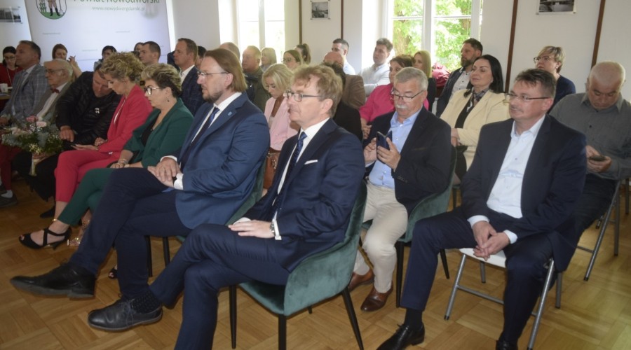 I SESJA rADY powiatu (29)