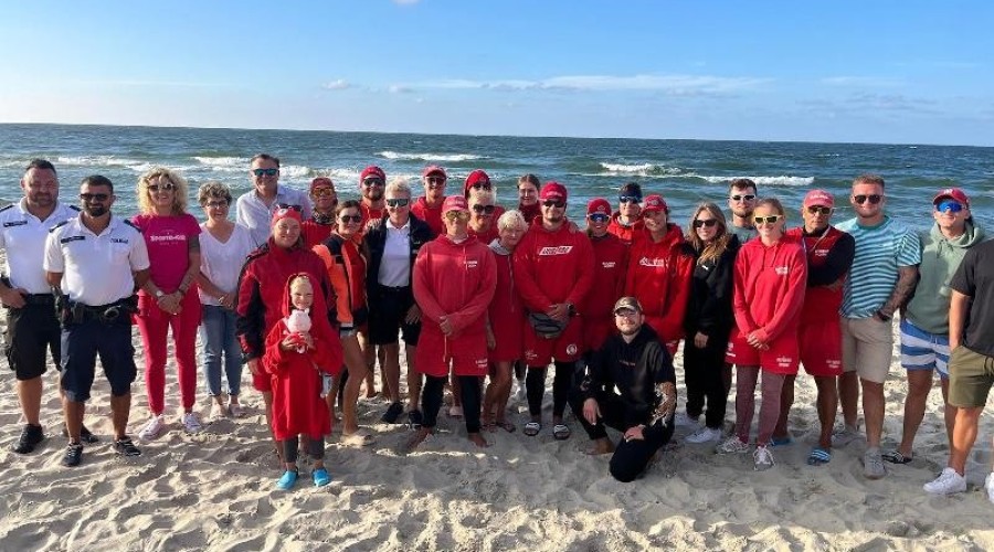 Policjanci pożegnali ratowników WOPR (2)