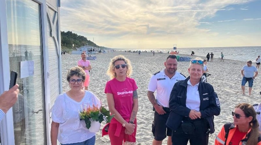 Policjanci pożegnali ratowników WOPR (3)