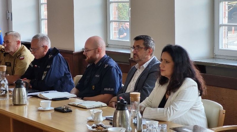 powodz konferencja (1)