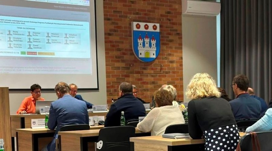 sesja rady miejskiej nowy dwór gd.jpg (2)