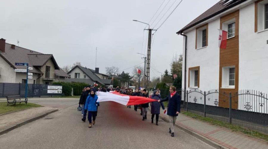 Mieszkańcy Gminy Sztutowo uczcili Święto Niepodległości  (6)