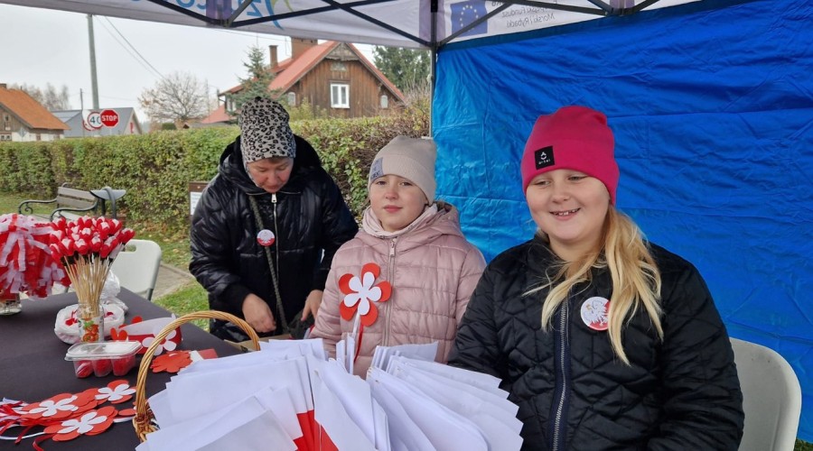 Mieszkańcy Gminy Sztutowo uczcili Święto Niepodległości  (9)