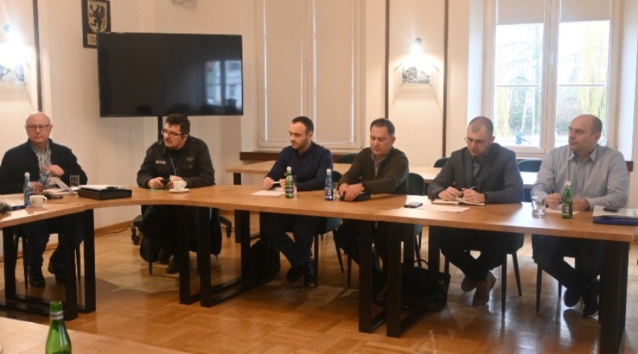 zarzadzanie kryzysowe spotkanie ze starostą.jpg (2)