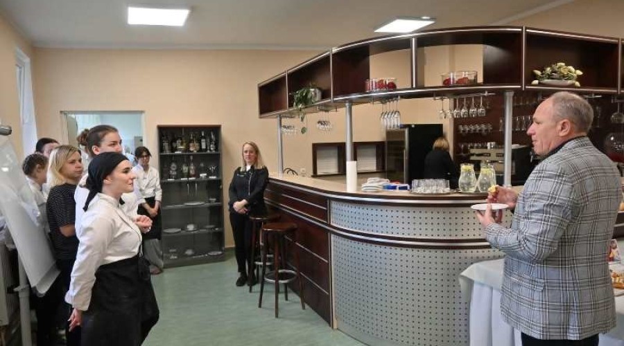 „Pączkobranie” w Zespole Szkół w Nowym Dworze Gdańskim!  (4)