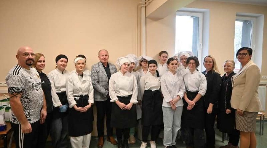 „Pączkobranie” w Zespole Szkół w Nowym Dworze Gdańskim!  (9)