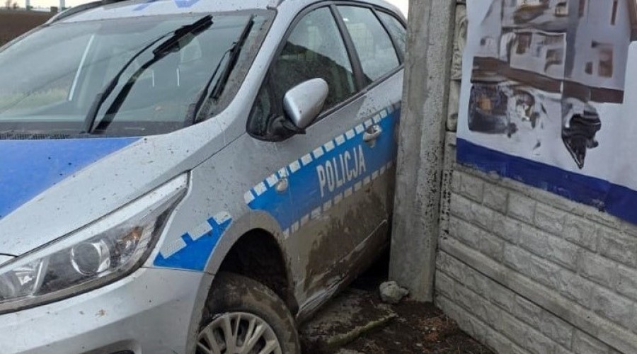 Sceny jak z filmu na Żuławach! Strzały w opony i pogoń za kierowcą który zepchnął radiowóz.