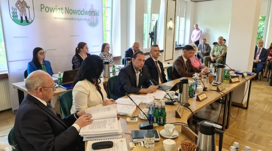 sesja rady powiatu nowodworskiego 17.06 (42)