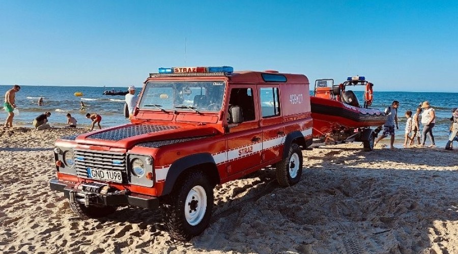 OSP Jantar prowadzi zbiórkę na nowy lekki pojazd ratowniczy. Wsparcie pomoże strażakom skuteczniej działać na plażach i w trudnym terenie. Liczy się każda złotówka!