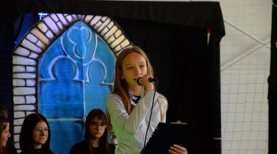 gratulacje dla nauczycieli z okazji Dnia Edukacji Narodowej  (7)