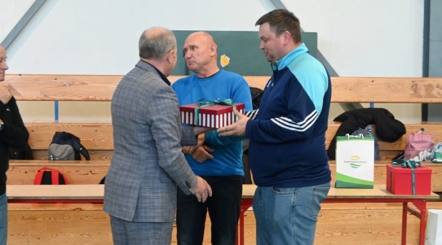 Nowy Dwór Gdański, Hennef i Velká nad Veličkou 1