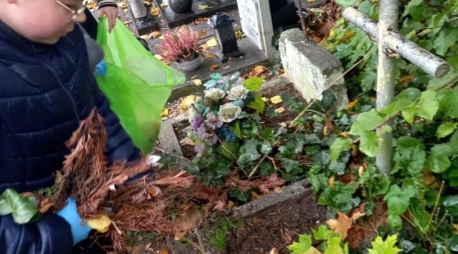 sprzatanie cmentarzy (11)