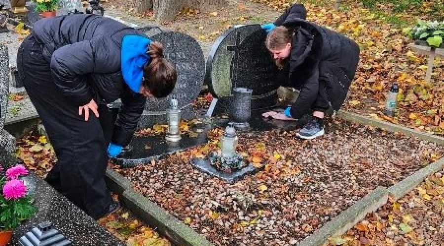 sprzatanie cmentarzy (15)