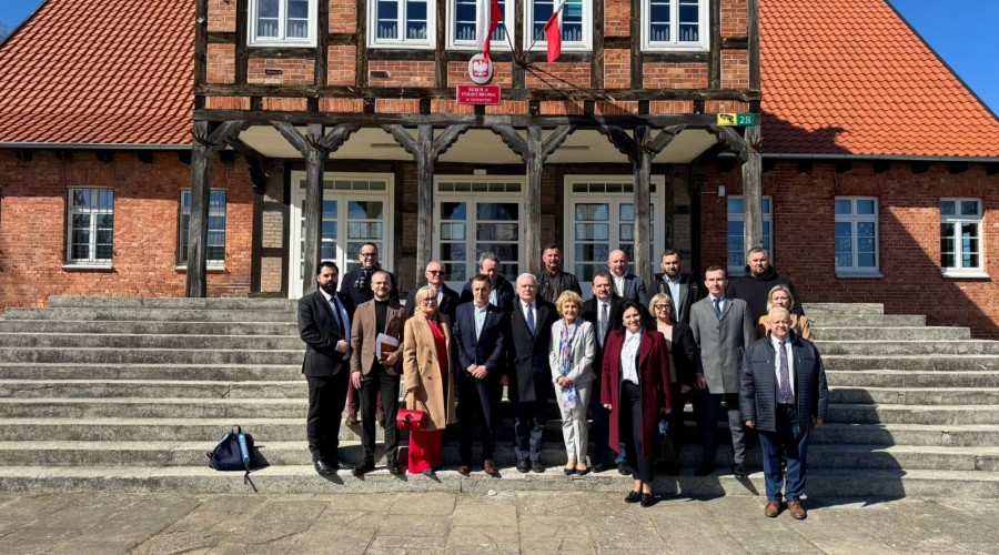 b72f2ba7-8a89-4561-a0c8-ee8b500b9b88