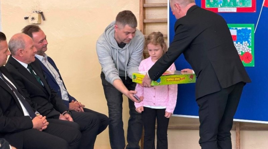 XVIII Konkurs z okazji Dnia Flagi RP w Szkole Podstawowej nr 1 w Nowym Dworze Gdańskim (17)