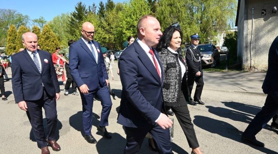 Uroczyste obchody Święta Narodowego Konstytucji 3 Maja w Nowym Dworze Gdańskim  (17)