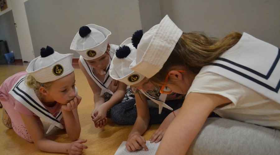 Sztutowo. Uczniowie z Pozezdrza z wizytą (5)