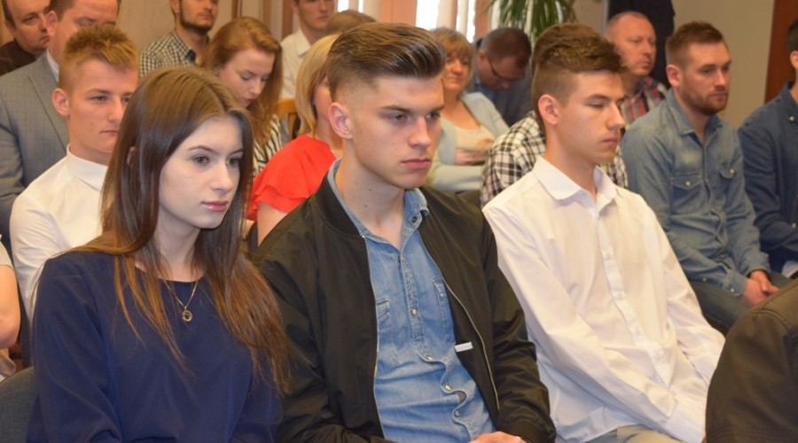 sesja rady powiatu nowodworskiego11