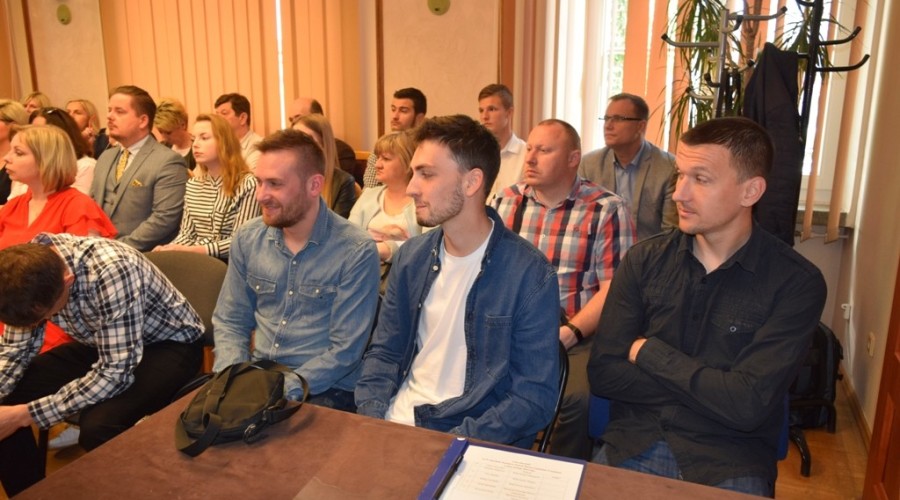 sesja rady powiatu nowodworskiego13