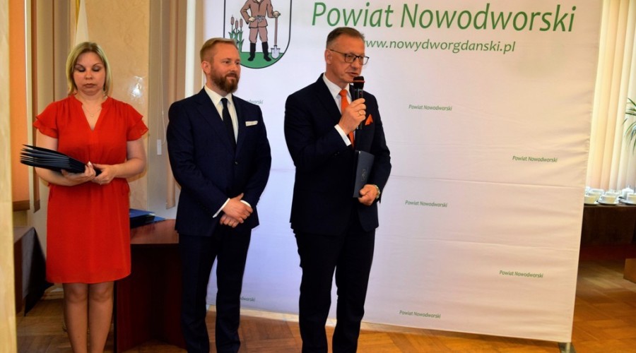 sesja rady powiatu nowodworskiego19