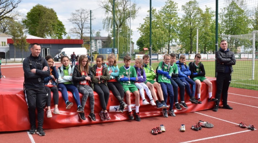 Nowy Dwór Gdański. Zawody lekkoatletyczne w czwórboju (4)