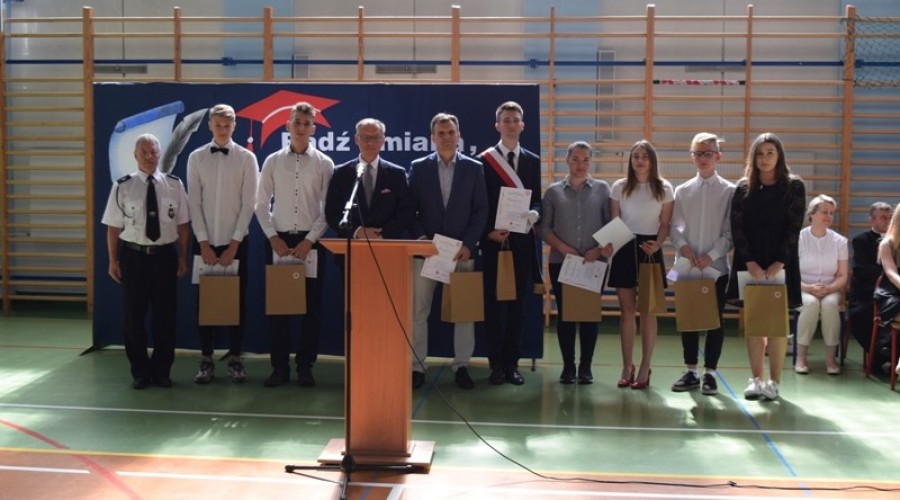 Zakończenie roku szkolnego zespół szkół nr 1 ndg (67)