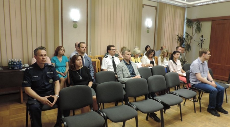 sesja rady powiatu nowodworskiego (2)