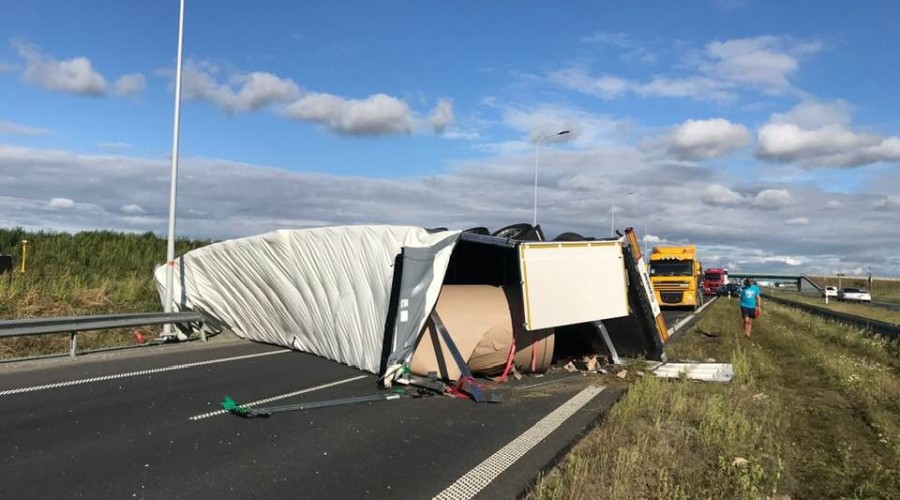 wypadek tira s7  (6)