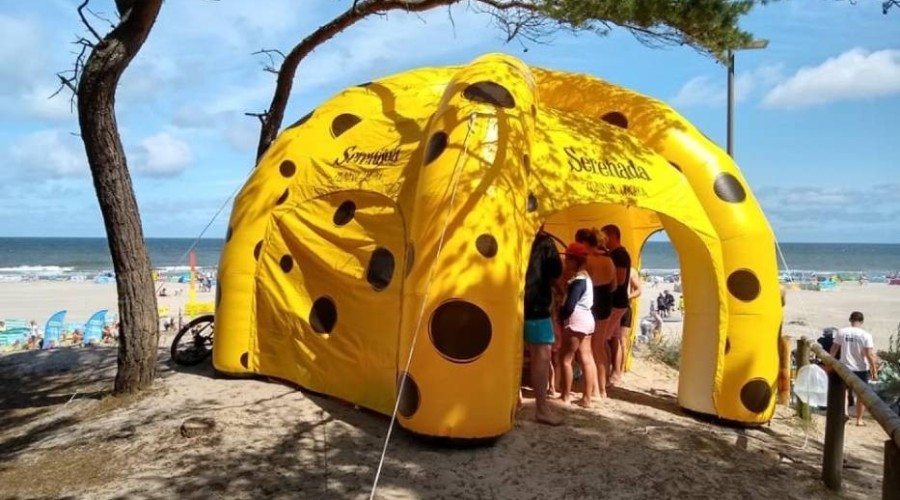 sztutowo plaża budowanie góry z piasku (3)