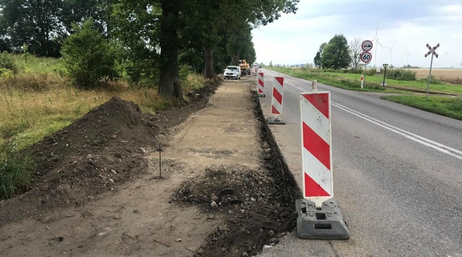  budowa chodnika przy drodze nr 502 (18)