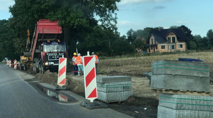  budowa chodnika przy drodze nr 502 (7)