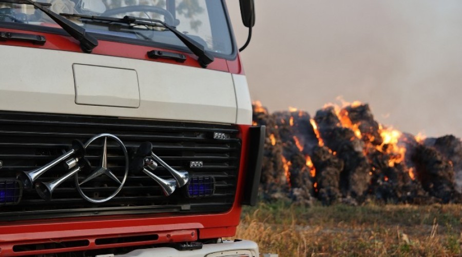 fot.Krzysztof Firko pożar sterty słomy (35)
