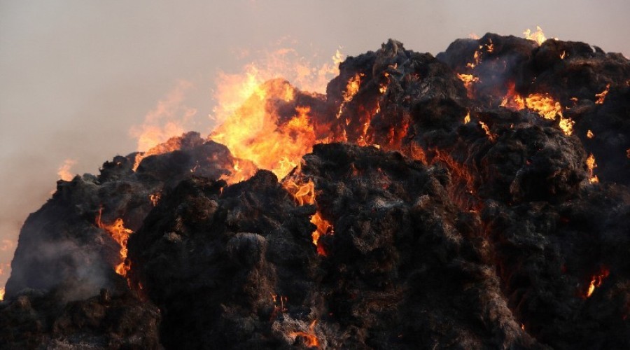 fot.Krzysztof Firko pożar sterty słomy (7)