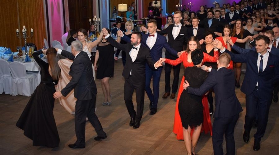 studniówka liceum 2019 r (28)