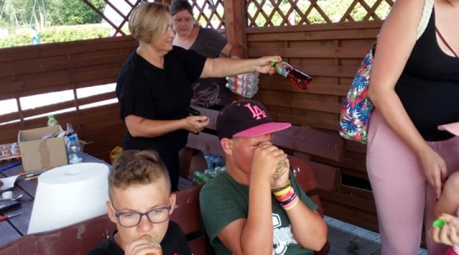Wakacje w Kątach Rybackich zakończono wspólną zabawą na festynie rodzinnym (4)