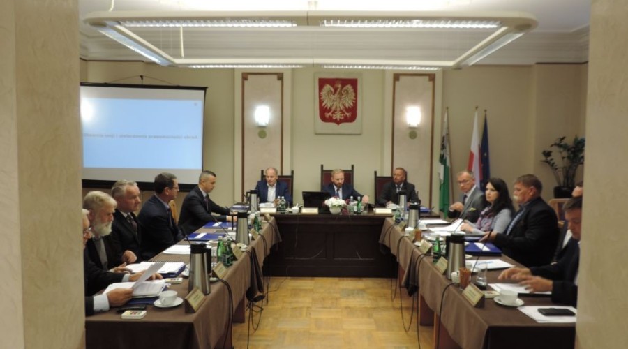 sesja rady powiatu (3)