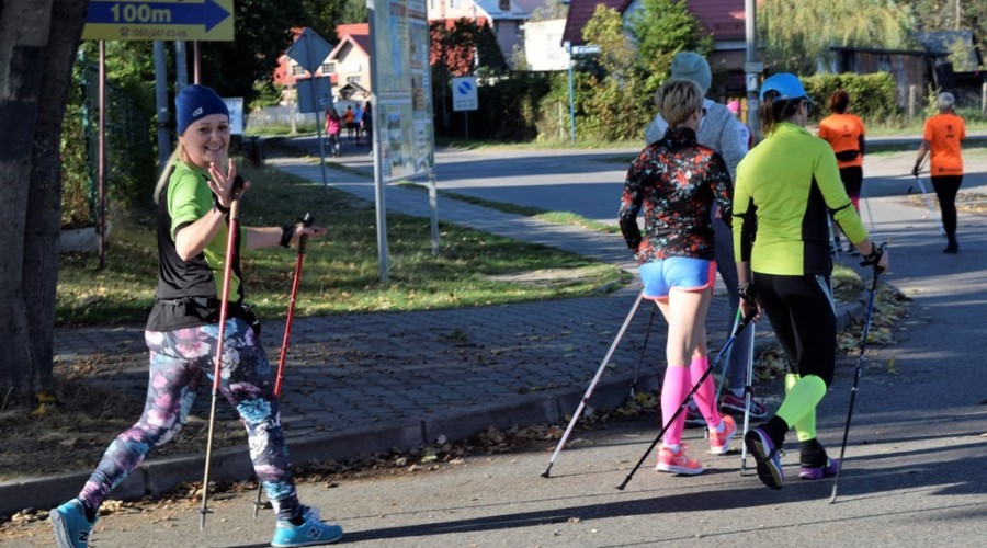 bursztynowy-bieg-i-marsz-nordic-walking-w-sztutowie041