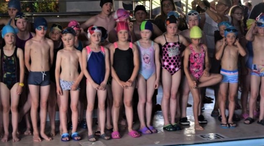 Międzyszkolne zawody pływackie stegna (1)