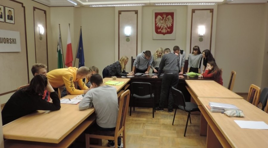 licealiści w starostwie (7)