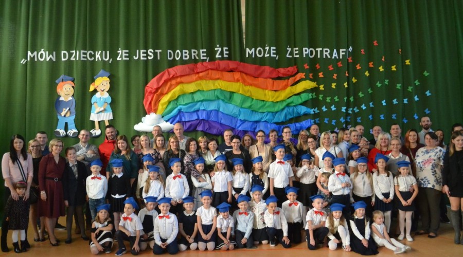 Uroczystość pasowania na ucznia w Szkole Podstawowej w Sztutowie.