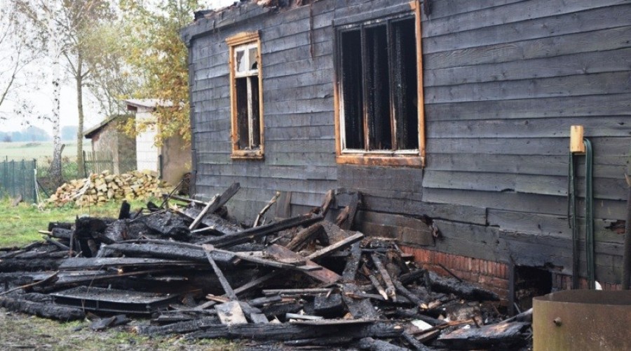 Izbiska-dom-po-pożarze-15