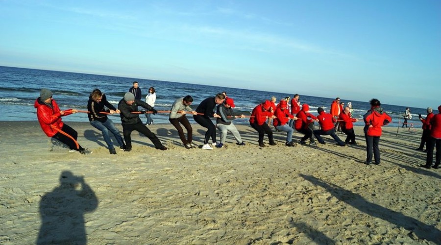 V kąpiel morsów w Kątach Rybackich. Sportowy weekend w Gminie Sztutowo (26)