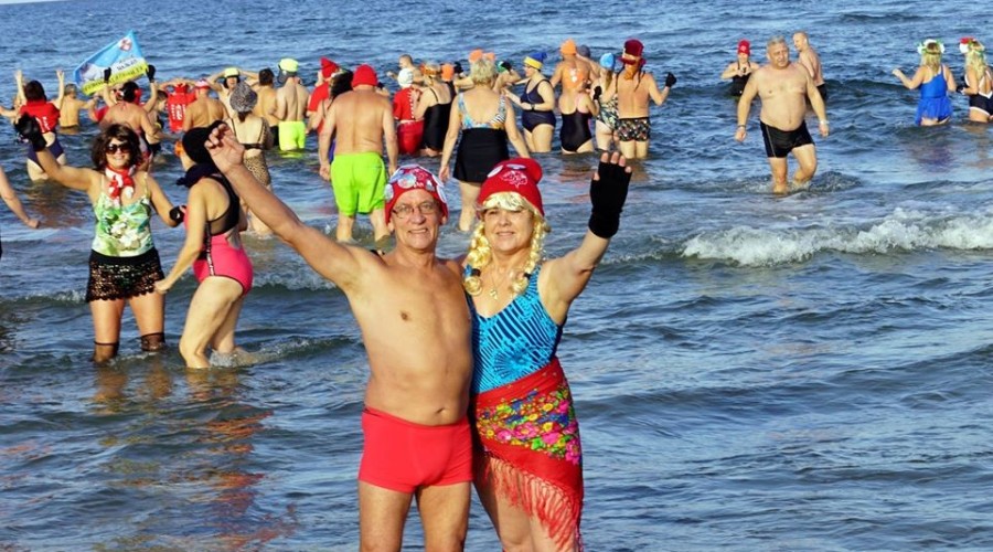 V kąpiel morsów w Kątach Rybackich. Sportowy weekend w Gminie Sztutowo (9)