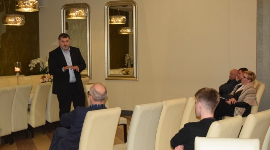 Artur Dziambor posel nowy dwór gd14