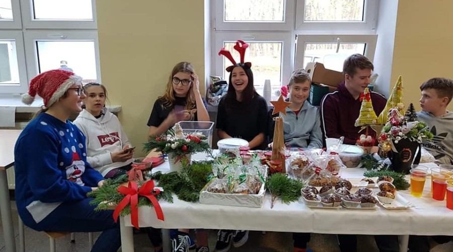 Stegna. Jasełka i kiermasz bożonarodzeniowy (6)