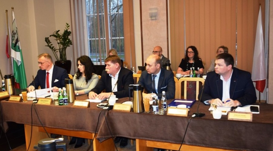 sesja budzetowa powiat nowodworski0101